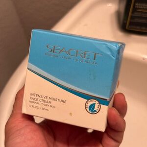 Seacret Blue Eye Primer for Women - Lightweight Hydrating Formula